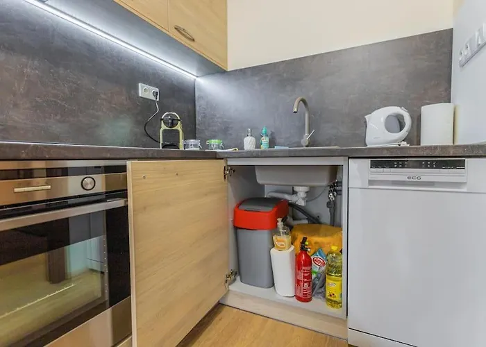Appartement Flat With Bathtub & Balcony, Only 12min Centrum, 200mb Wifi