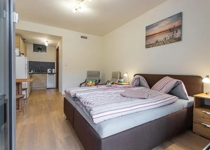 Flat With Bathtub & Balcony, Only 12min Centrum, 200mb Wifi