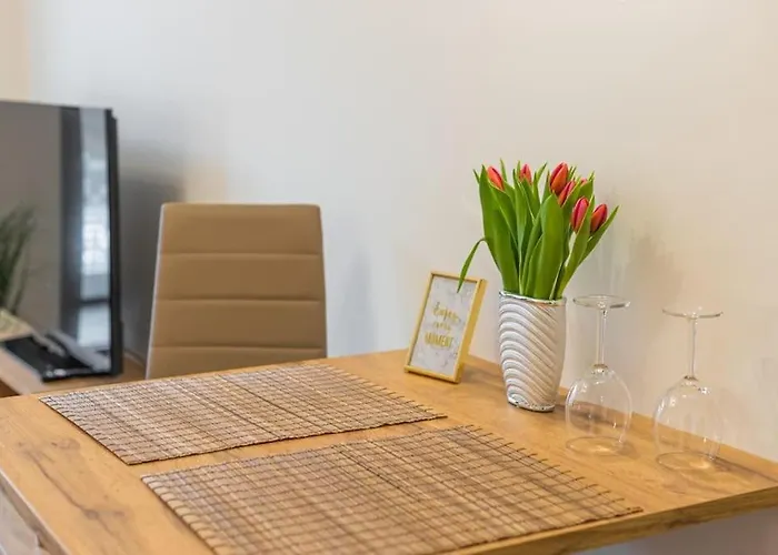 Appartement Flat With Bathtub & Balcony, Only 12min Centrum, 200mb Wifi Prague