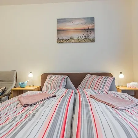 Flat With Bathtub & Balcony, Only 12min Centrum, 200mb Wifi
