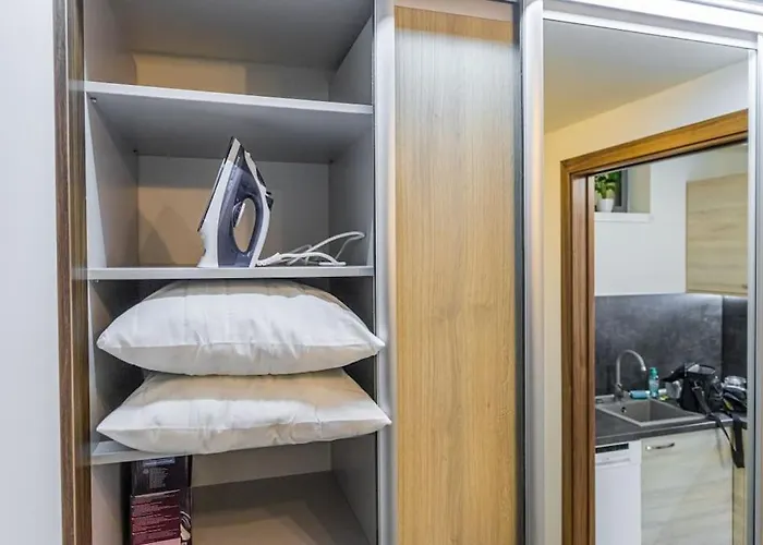 Flat With Bathtub & Balcony, Only 12min Centrum, 200mb Wifi Apartamento *